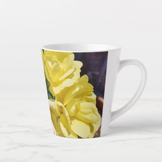 Gele rozenMok Latte Mok (Rechts)