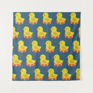 Gele rubberen eend, schattig, naadloos patroon. wandkleed