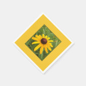 Gele rudbeckia-bloem, omgevormd servet (Hoek)