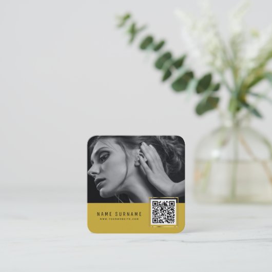 Gele scannbare streepjescode QR-codefoto Vierkante Visitekaartje (Staand voorkant)