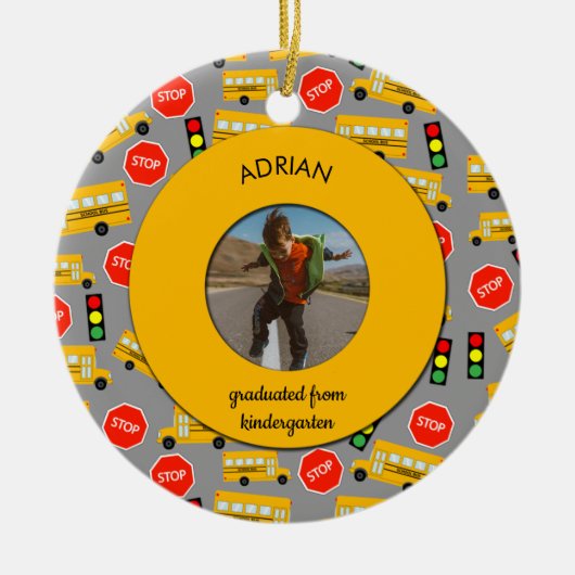 Gele school Bus Kindergarten Afstuderen Keramisch Ornament (Voorkant)