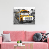 Gele schoolbus canvas afdruk (Insitu (Woonkamer))