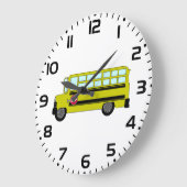 Gele schoolbus met stopbord grote klok (Hoek)