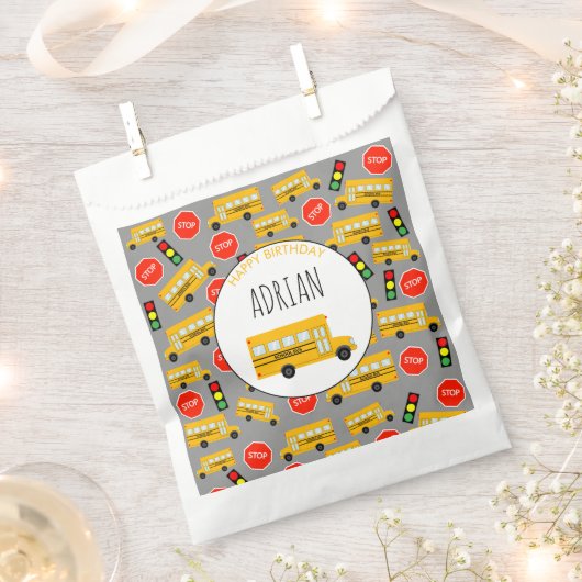 Gele schoolbus stoppen verkeerslicht bedankzakje (Geknipt)
