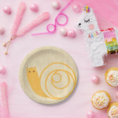 Gele slak op de achtergrond van Cream Papieren Bordje (Feest)