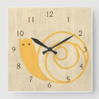 Gele slak op de achtergrond van Cream