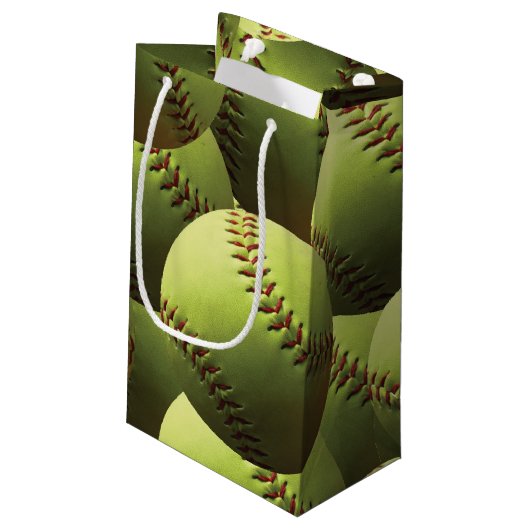 Gele sofballetjes overal klein cadeauzakje (Achterkant Gekanteld)