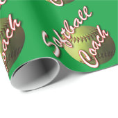 Gele Softball Coach op Field Green Cadeaupapier (Rol Hoek)