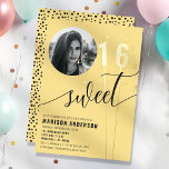Gele Sparkler Sweet 16 Verjaardag Foto Folie Uitnodiging<br><div class="desc">Verfris een Sweet 16-feest met deze vrolijke gele uitnodiging, met sprankelende accenten en een aanpasbare foto-optie. Ontworpen om een mijlpaalverjaardag nog specialer te maken, bevat deze folie details die een vleugje elegantie toevoegen. Personaliseer het met de naam van het verjaardagsmeisje, details van het evenement en een favoriete foto voor een...</div>