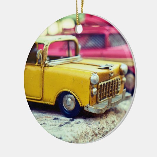 Gele Speelgoed auto Keramisch Ornament (Links)