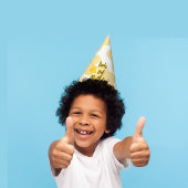 Gele speelse ster Verjaardag Feesthoedjes