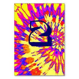 Gele Spiraal Tie Dye Bruiloft Tafel Twee Kaart