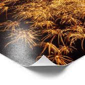 Gele sterrenvuurwapens tegen de zwarte hemel foto afdruk (Hoek)