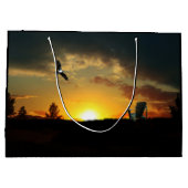 Gele Sunset Grassy Meadow Gift Bag Groot Cadeauzakje (Achterkant)