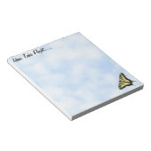 Gele Swallowtail Butterfly Blue Sky Gepersonalisee Notitieblok (Schuin)