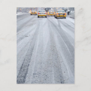 Gele taxi's in blizzard briefkaart
