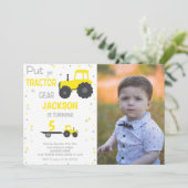 Gele Tractor Verjaardag Uitnodigingen met Foto (Staand voorkant)