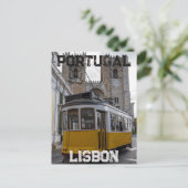 Gele tram op de kathedraal van Lissabon in Portuga Briefkaart (Staand voorkant)