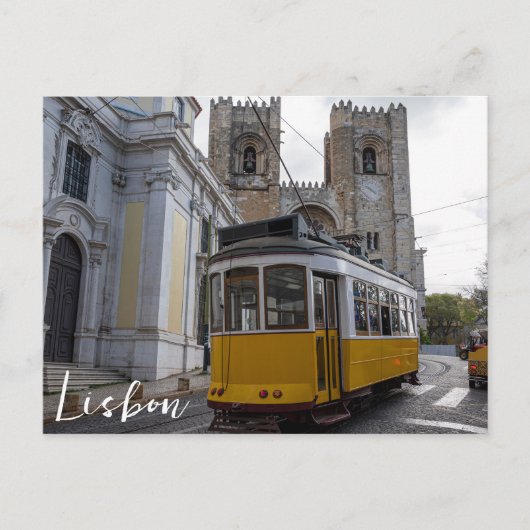 Gele tram op de kathedraal van Lissabon in Portuga Briefkaart (Voorkant)
