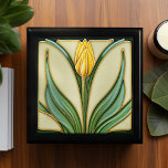 Gele Tulp Art Nouveau Art Deco Sieraden Cadeaudoosje<br><div class="desc">Bewaar uw kostbare herinneringen en waardevolle spullen met deze prachtige Art Nouveau Tulip Keepsake Box. Gemaakt van gelakt hout, is deze doos verkrijgbaar in verschillende afwerkingen, waaronder gouden eik, ebbenhout zwart, smaragdgroen en rode mahonie om aan uw voorkeur te voldoen. Het zachte vilten interieur biedt een knusse ruimte, waardoor de...</div>