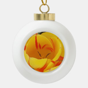 Gele tulp keramische bal ornament