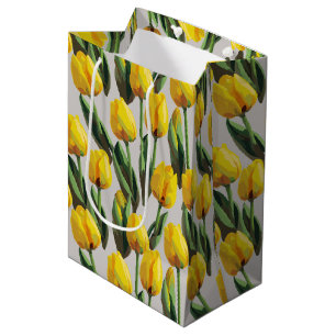 Gele tulpen medium cadeauzakje