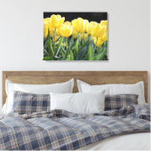 Gele Tulpen Verpakt Canvas Art Print (Insitu (Slaapkamer))