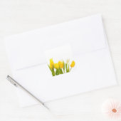Gele tulpen vierkante sticker (Envelop)