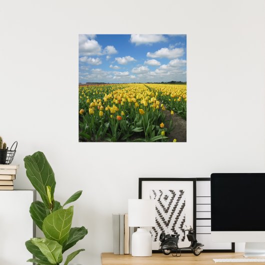 Gele Tulpenlandschap Poster (Thuiskantoor)