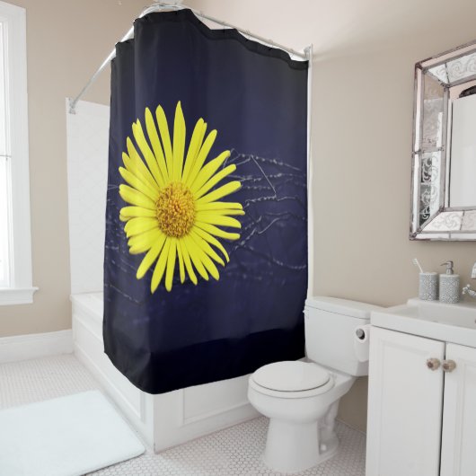 Gele ventiel douchegordijn (In situ)