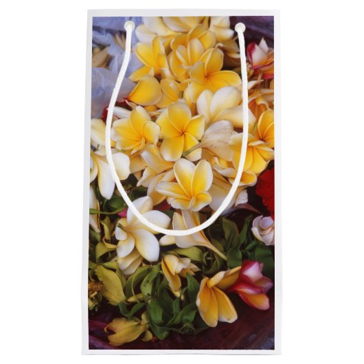 Gele ventilatorwaszak klein cadeauzakje (Voorkant)