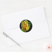 Gele vlammenroos ronde sticker (Envelop)