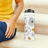 Gele vlinder en zwart & wit bloemen citaat thermosbeker