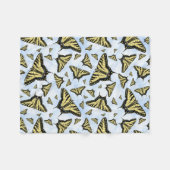 Gele Vlinders Blauwe Lucht Klein Fleece Deken (Voorkant (Horizontaal))
