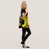 Gele vlindervrouw tote bag (Op model)