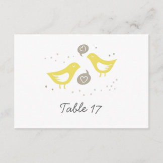 gele vogels die praten over liefde tafelnr kaart