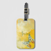 Gele Waterverf Monogram naam Tie Dye Butterfly Bagagelabel (Voorkant (verticaal))