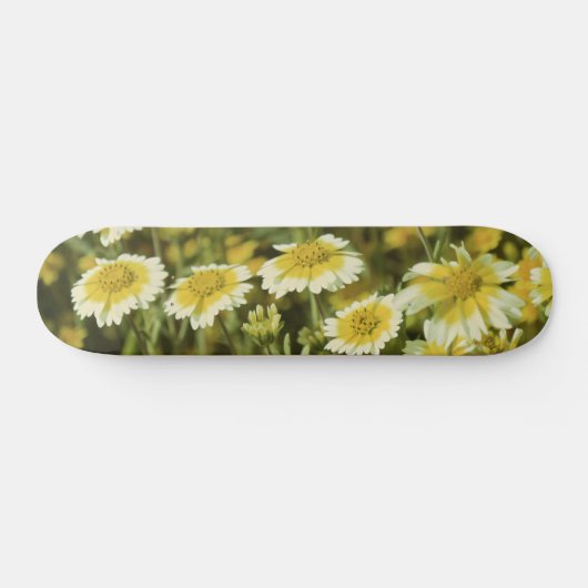 Gele wilde bloemen skateboard (Horizontaal)