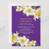 Gele Witte Daffodil Bloemen Paarse Verjaardag Kaart (Voorkant)