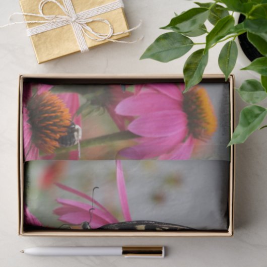 Gele zandstaartvlinder op Echinacea Tissuepapier (Geschenk)
