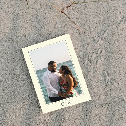 Gele zeester monogram foto save the date