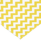 Gele zigzag, gele Chevron, geometrisch patroon Medium Tafelloper (Hoek)