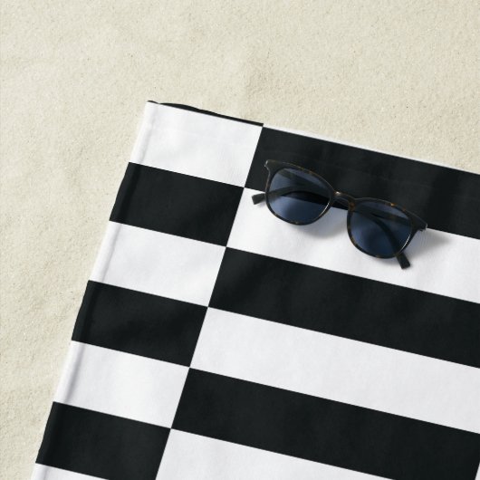 Gele zon met een gezicht strandlaken (In situ)