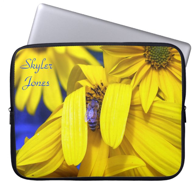 Gele zonnebloem, blauw bijenlaptophoes laptop sleeve (Voorkant)
