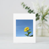 Gele zonnebloem, Blue Sky Briefkaart (Staand voorkant)
