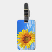 Gele zonnebloem en bijen op de blauwe hemel - zome bagagelabel (Voorkant verticaal)