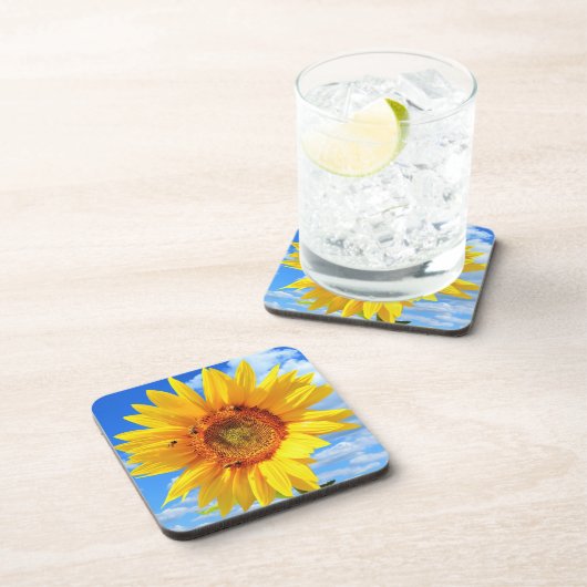 Gele zonnebloem en bijen op de blauwe hemel - zome bier onderzetter (Rechterzijde)