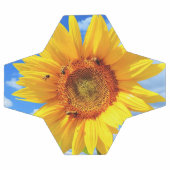 Gele zonnebloem en bijen op de blauwe hemel - zome voetbal (Enkel)