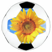 Gele zonnebloem en bijen op de blauwe hemel - zome voetbal (Voorkant)