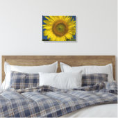 Gele zonnebloem en blauwe hemel canvas afdruk (Insitu (Slaapkamer))